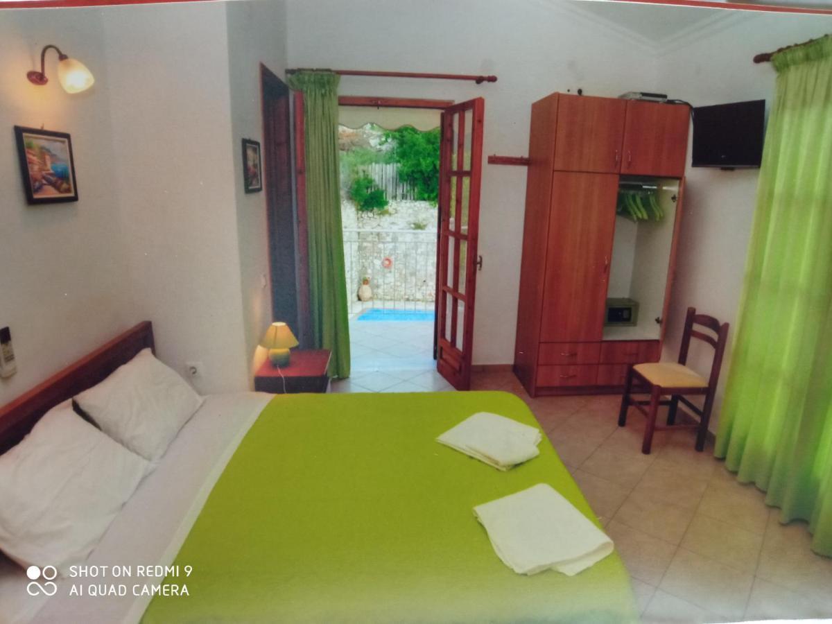 Soustas Apartments Longós Extérieur photo