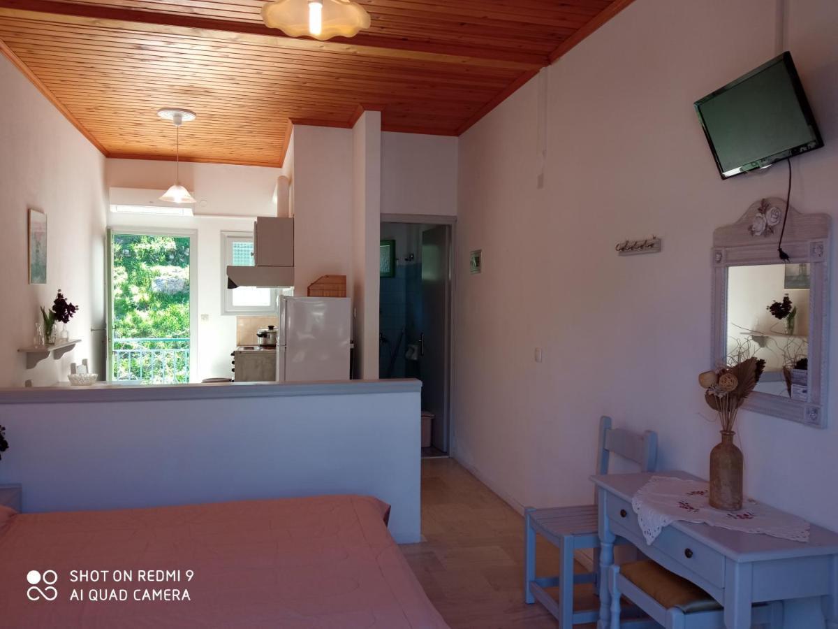 Soustas Apartments Longós Extérieur photo