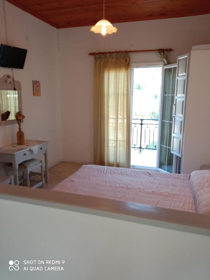 Soustas Apartments Longós Extérieur photo